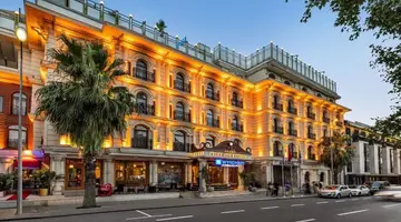 WYNDHAM OLD CITY HOTEL