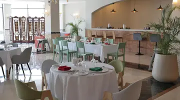 XANADU CLUB MAKADI BAY