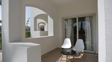 XANADU CLUB MAKADI BAY