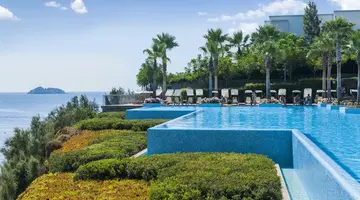 XANADU ISLAND HOTEL