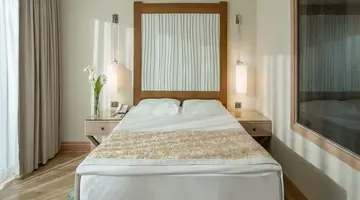 XANADU ISLAND HOTEL