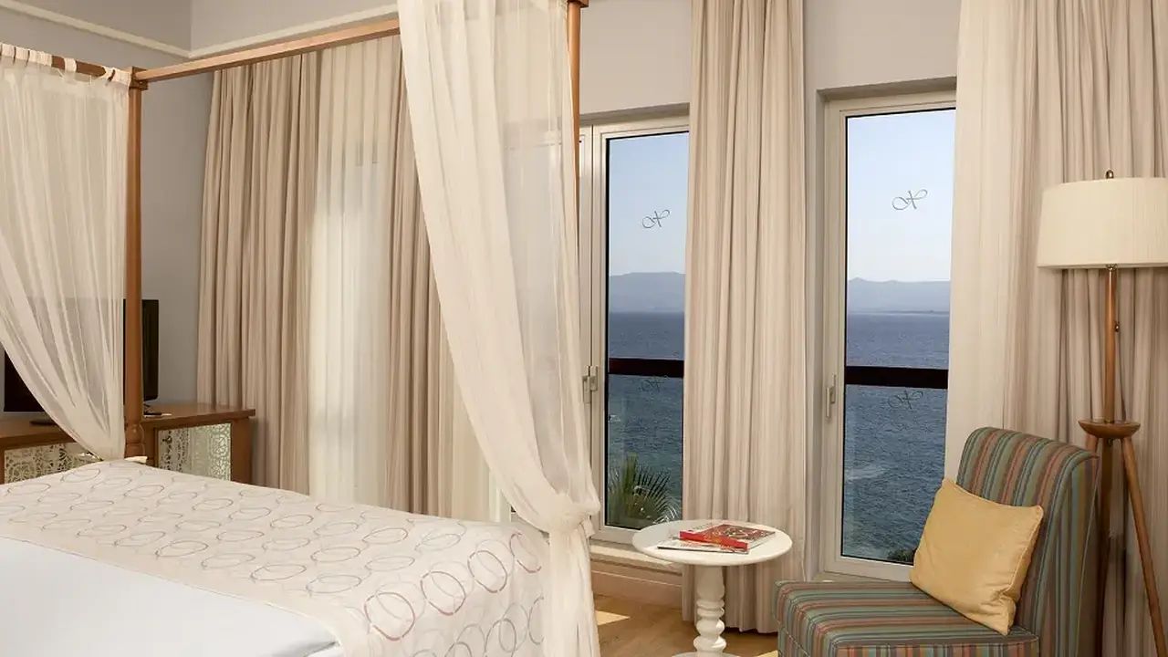 XANADU ISLAND HOTEL