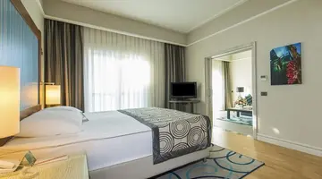 XANADU ISLAND HOTEL