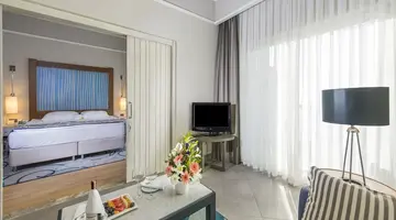 XANADU ISLAND HOTEL