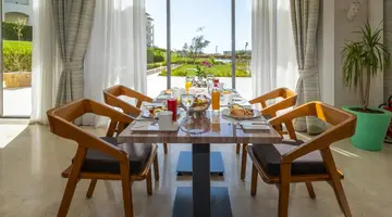 XANADU MAKADI BAY