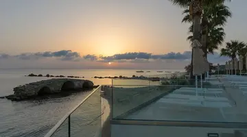Xenos Kamara Beach