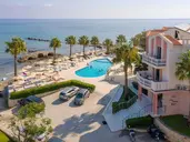Xenos Kamara Beach