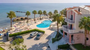 Xenos Kamara Beach