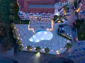 Xenos Kamara Beach
