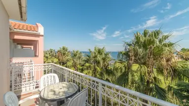 Xenos Kamara Beach