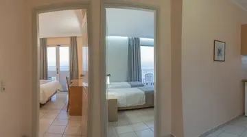 Xenos Kamara Beach