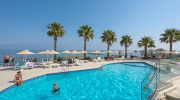 Xenos Kamara Beach