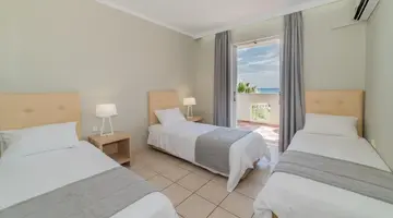 Xenos Kamara Beach