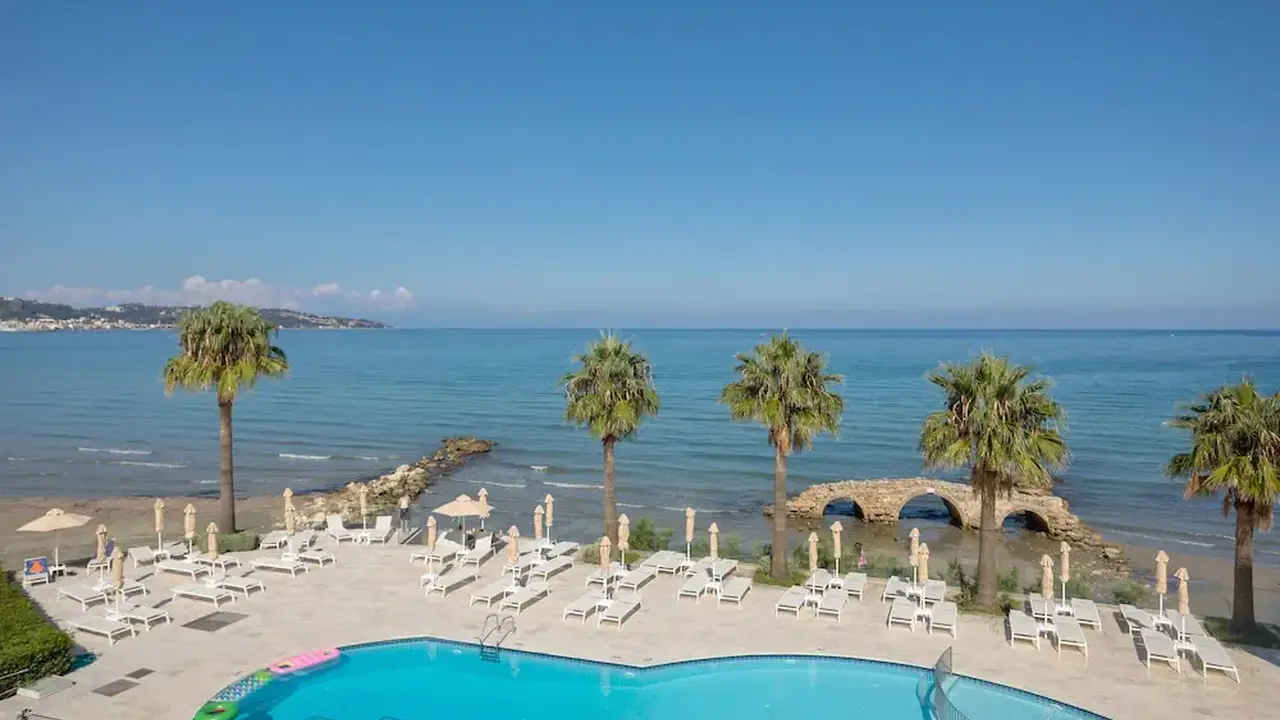 Xenos Kamara Beach