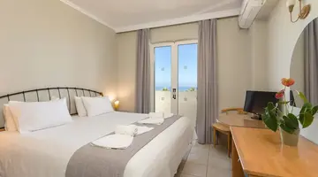 Xenos Kamara Beach