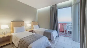 Xenos Kamara Beach