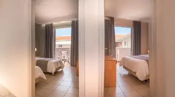 Xenos Kamara Beach