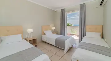 Xenos Kamara Beach