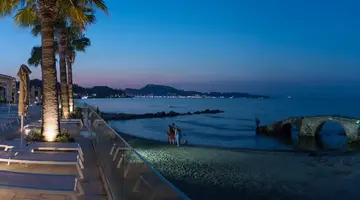 Xenos Kamara Beach