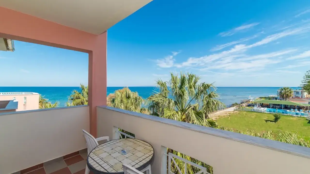 Xenos Kamara Beach