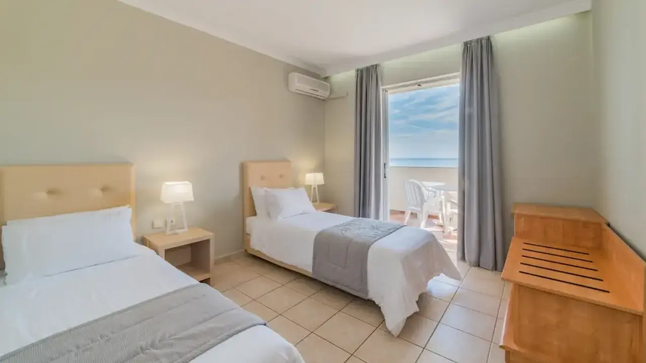 Xenos Kamara Beach