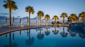 Xenos Kamara Beach