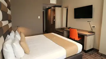 Xo Hotels Blue Tower