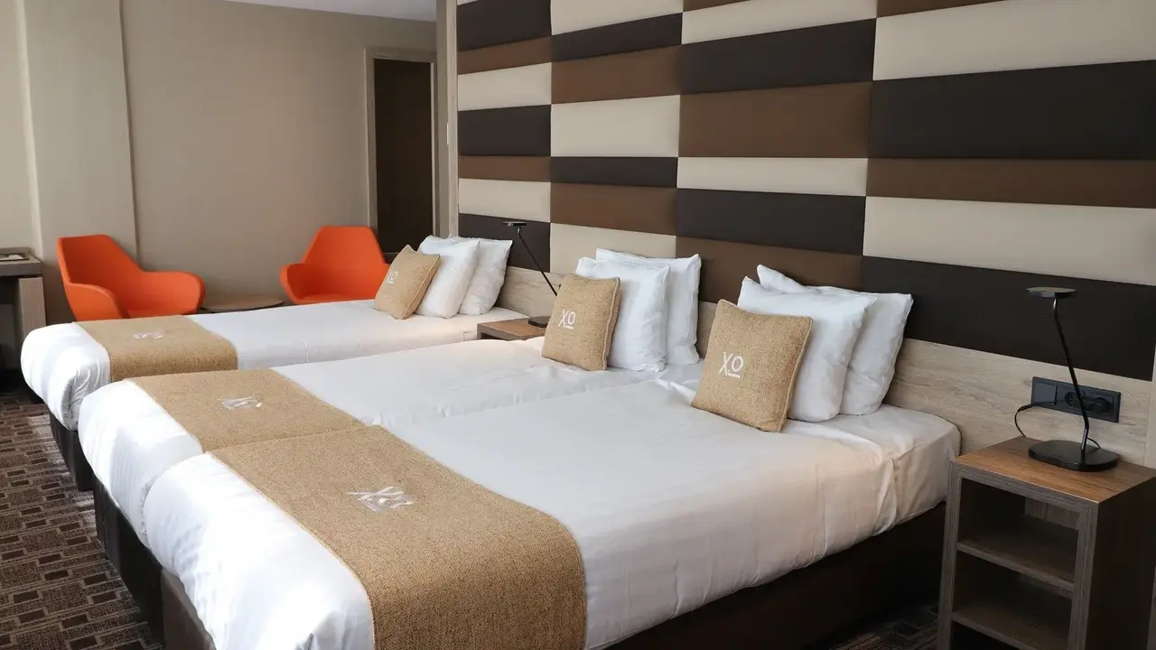 Xo Hotels Blue Tower