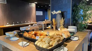 Xo Hotels Blue Tower
