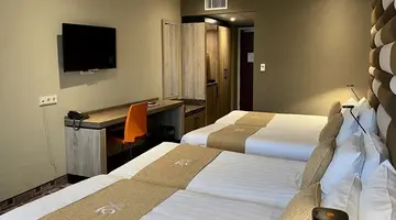 Xo Hotels Blue Tower
