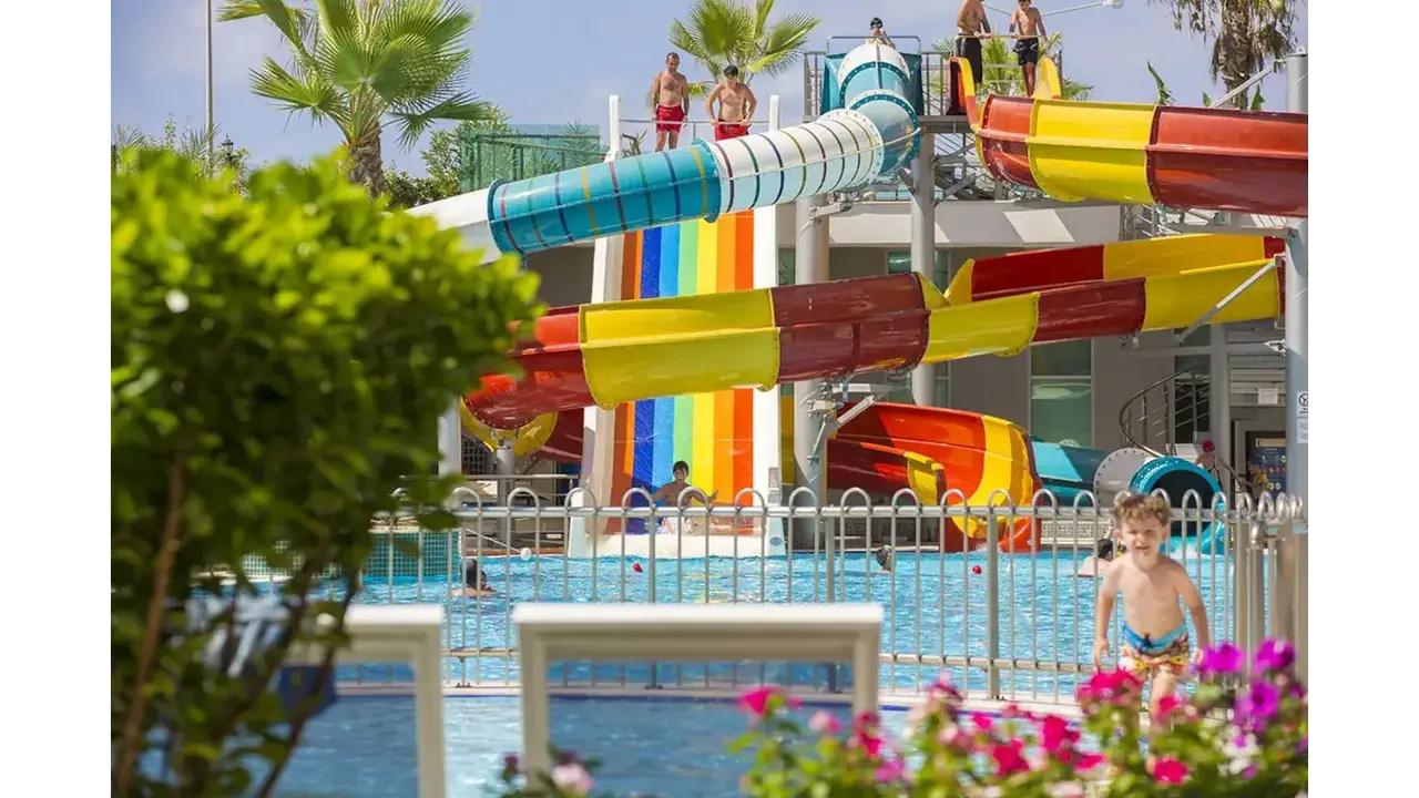 XORIA DELUXE HOTEL