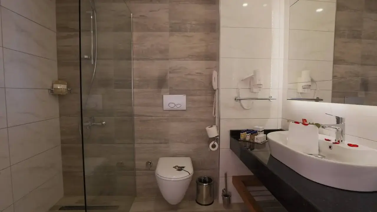 XORIA DELUXE HOTEL