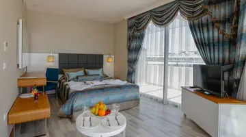 XORIA DELUXE HOTEL