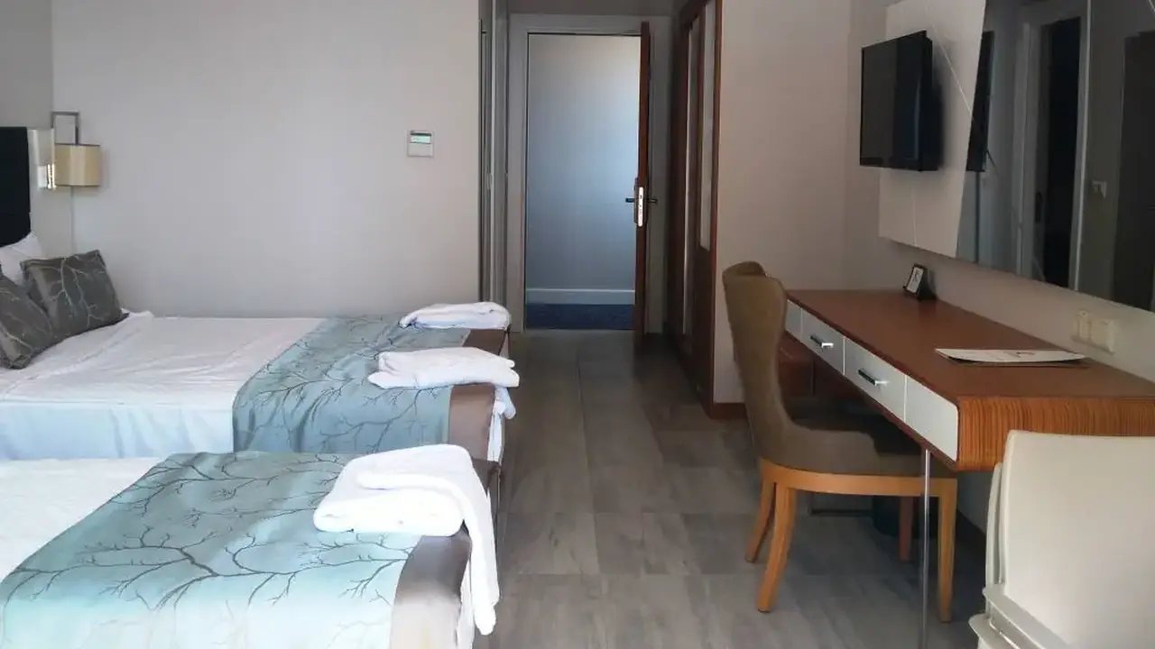 XORIA DELUXE HOTEL