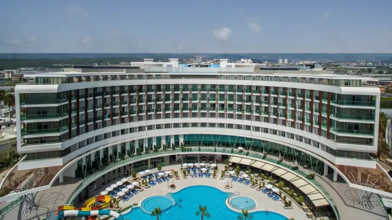 XORIA DELUXE HOTEL