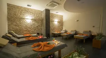 XORIA DELUXE HOTEL