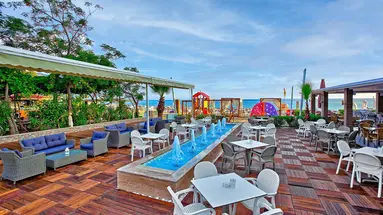 Xperia Saray Beach