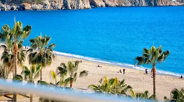 Xperia Saray Beach