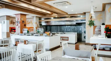 Xperia Saray Beach