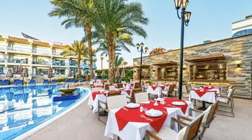 Xperience Sea Breeze Resort