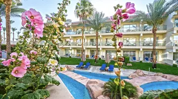 Xperience Sea Breeze Resort