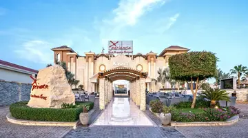 Xperience Sea Breeze Resort
