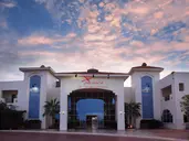 Xperience St. George Homestay Hotel