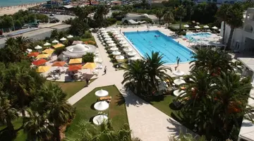 Yadis Hammamet