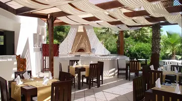 Yadis Hammamet
