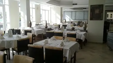 Yadis Hammamet