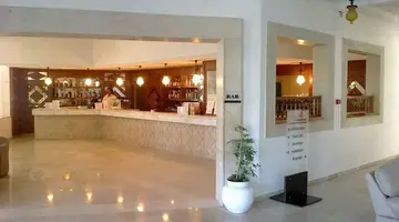 Yadis Hammamet