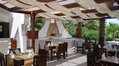 Yadis Hammamet