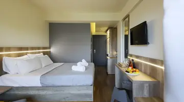 Yakinthos Hotel