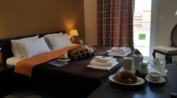 Yakinthos Hotel